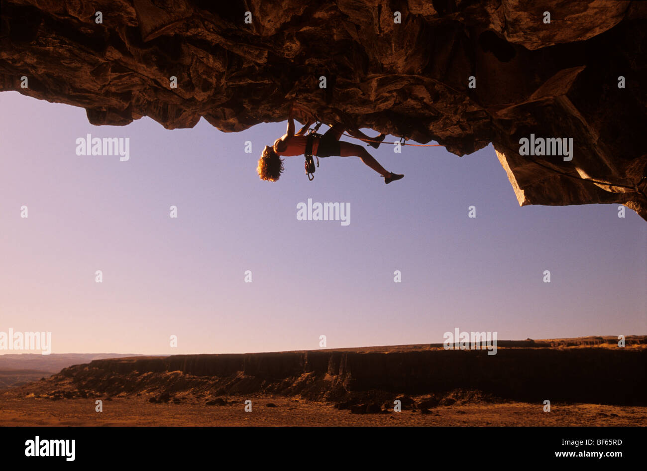 Suspended Rocks Suspended rock climbing hi-res stock photography and images - Alamy