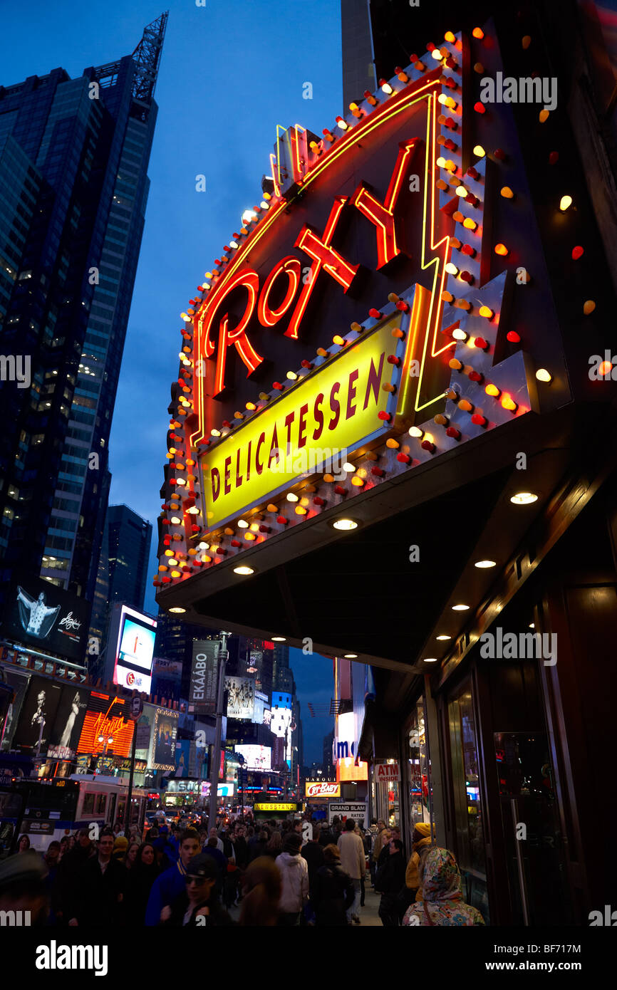 Roxy Delicatessen, Times Square, Manhattan, New York Stock Photo