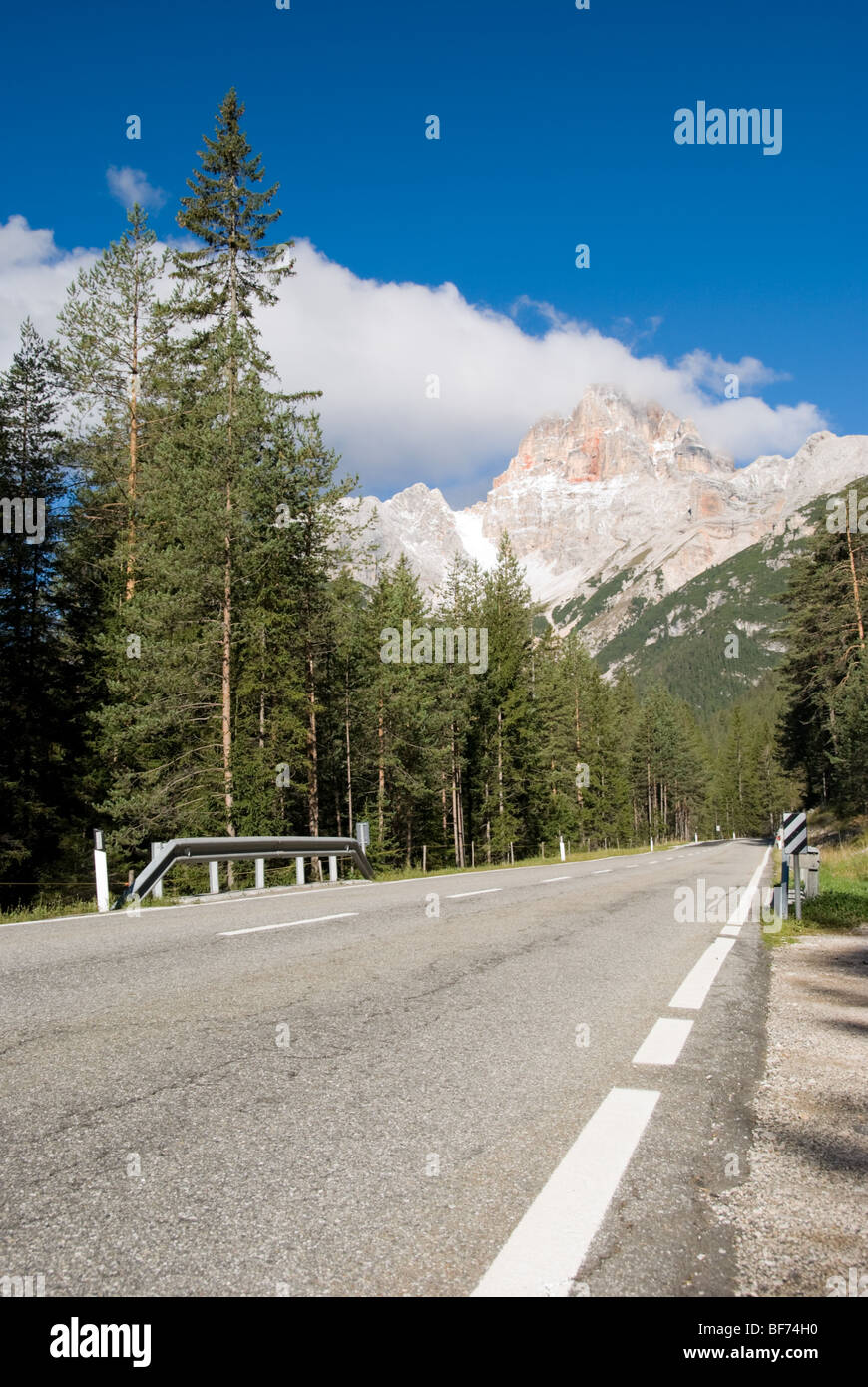 A mountain road in the Dolomite mountains of Italy Stock Photo - Alamy