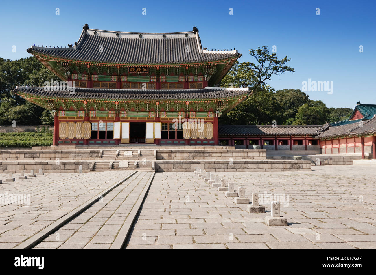 The Injeongjeon throne hall of Changdeokgung Royal Palace in Seoul, South Korea. Stock Photo