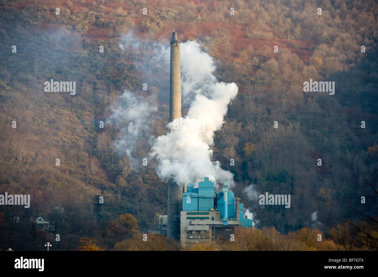 smokestack, Luke Maryland paper mill Stock Photo Alamy
