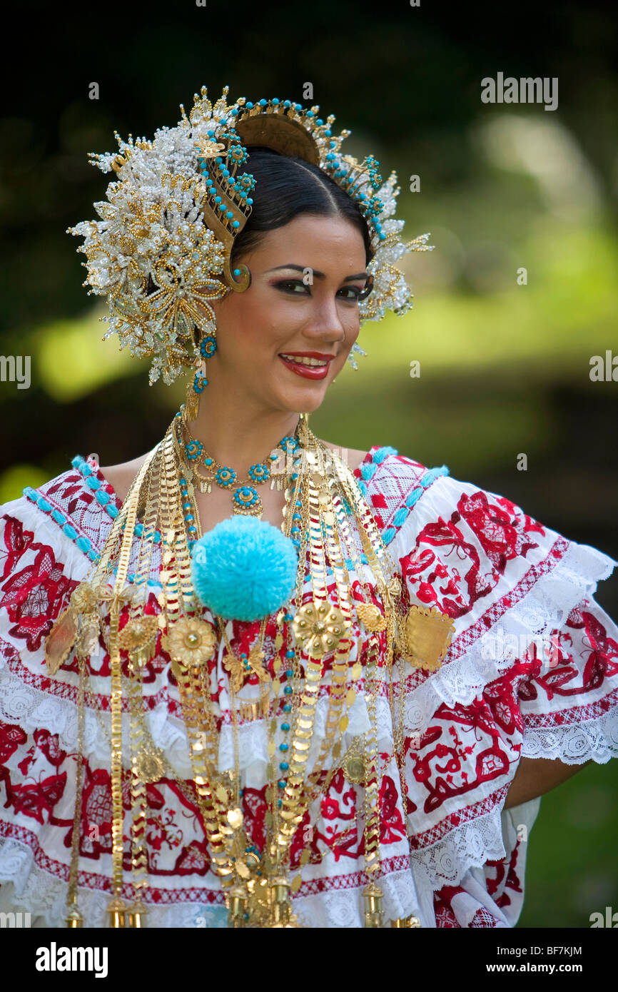The Pollera, Panama typical dress. Pollera, traje tipico de Panama Stock  Photo - Alamy