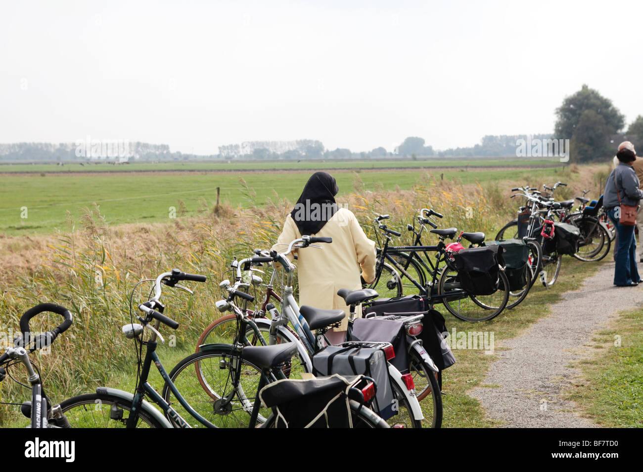 Moslim woman hi-res stock photography and images - Alamy