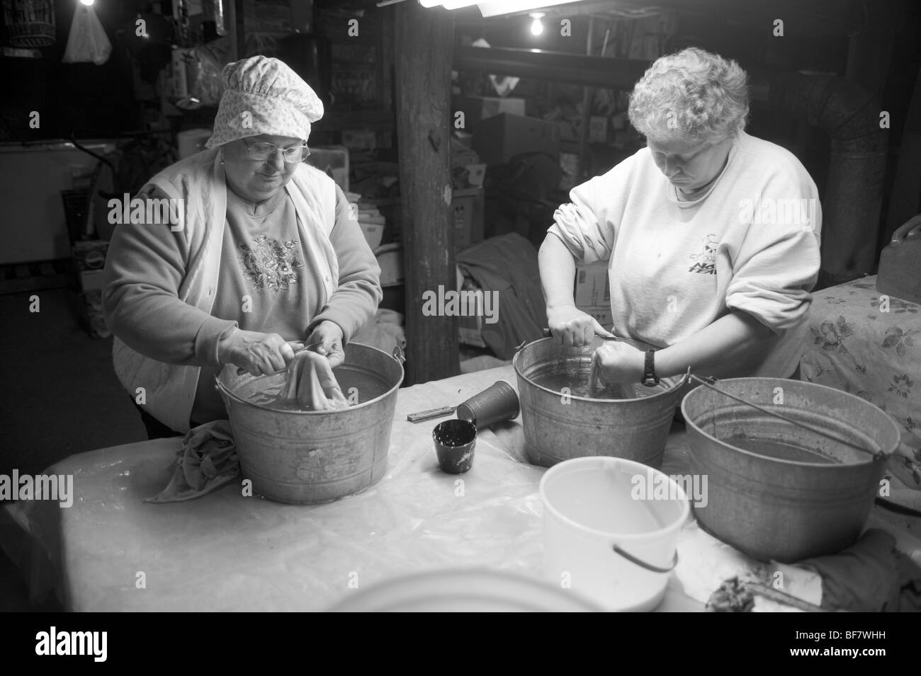 Backyard family hog butchering on farm Stock Photo Alamy