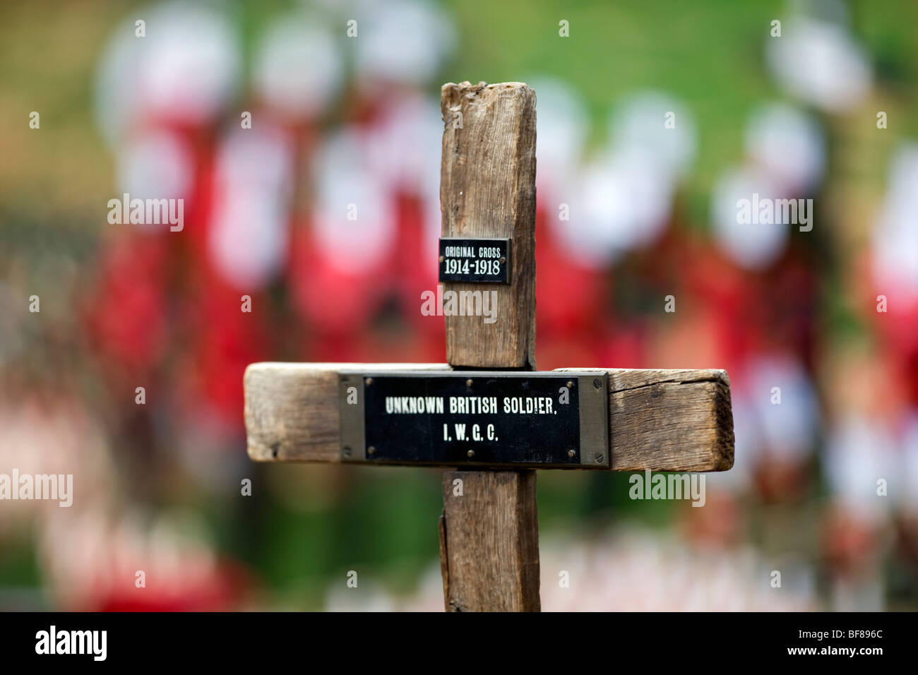 One of the original wooden crosses from WW1 used to mark the grave of an unknown British soldier Stock Photo
