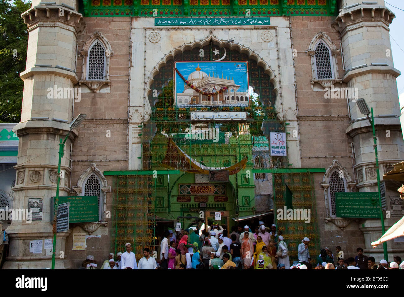 Nizam Gate at Dargah, Tomb of Sufi Saint Khwaja Chishti in Ajmer in ...