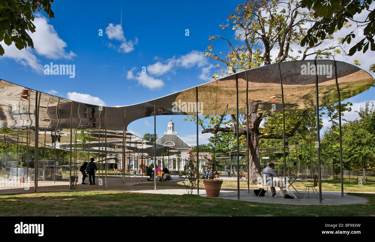 The Serpentine Pavilion Gallery 2009 designed by architects Sejima and Nishizawa Stock Photo