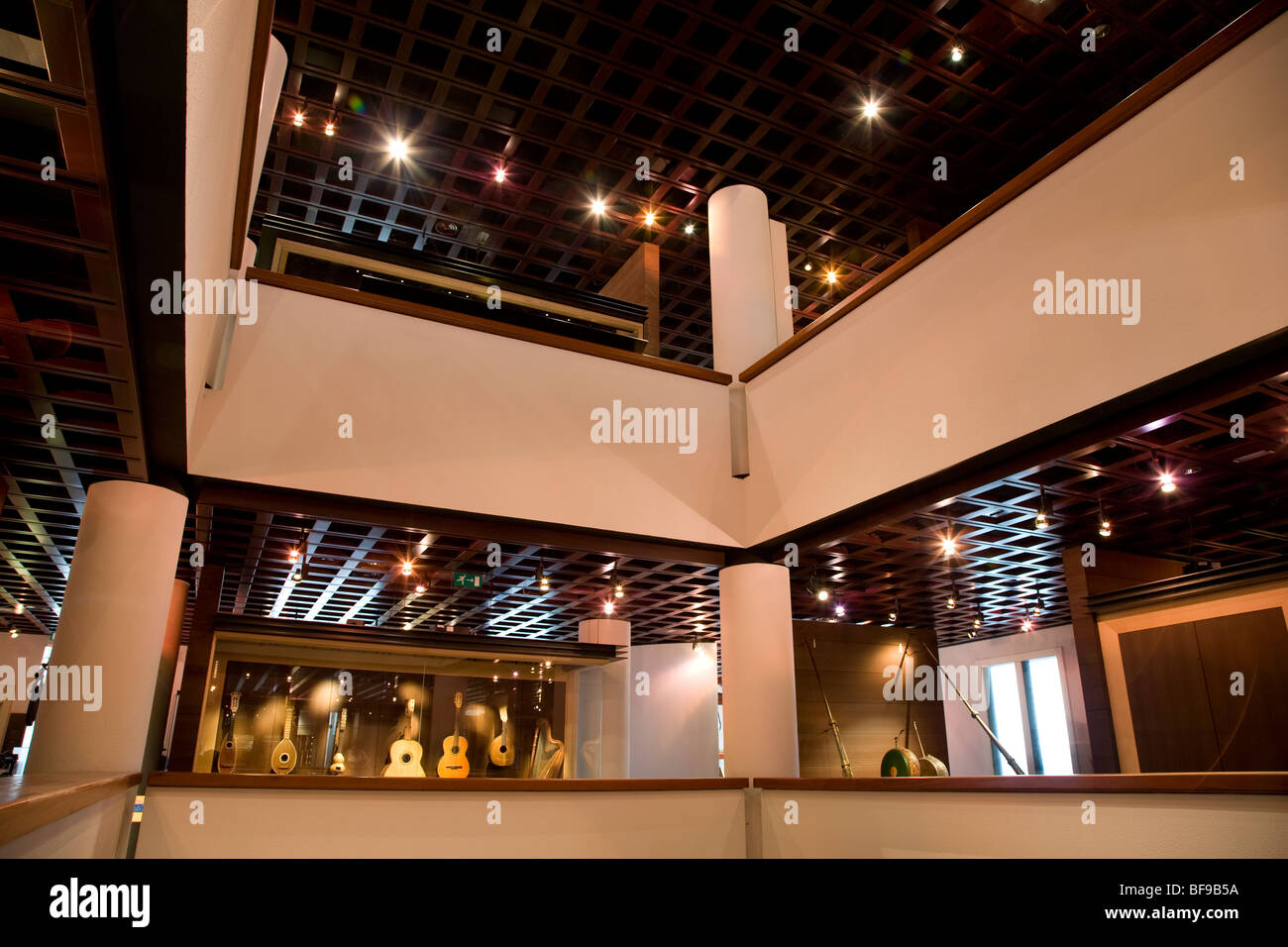 Musee des Instruments de Musique Musical Instrument Museum Old