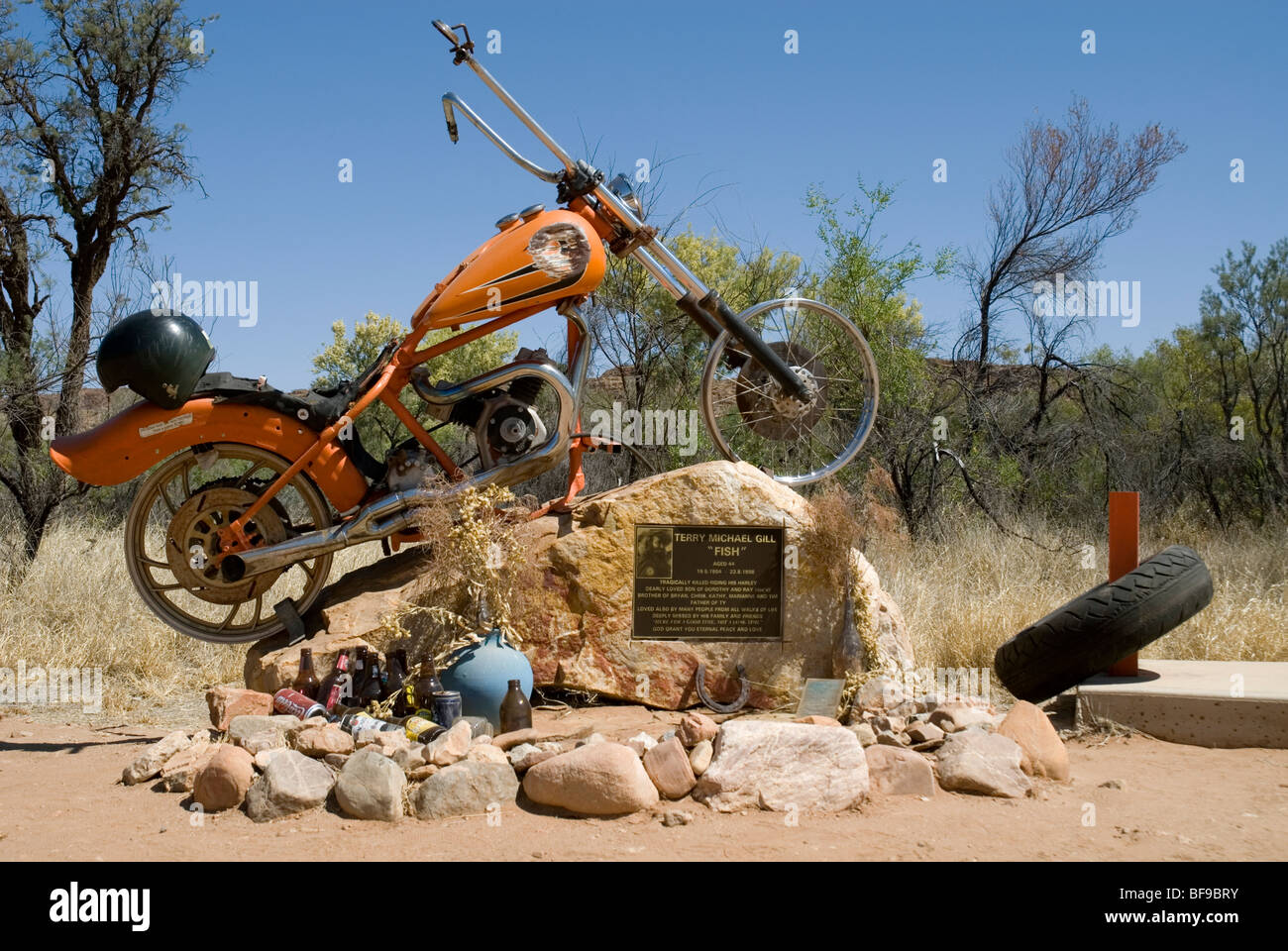 Motorcyclists memorial near Ross River, East MacDonnell Ranges, Central Australia Stock Photo
