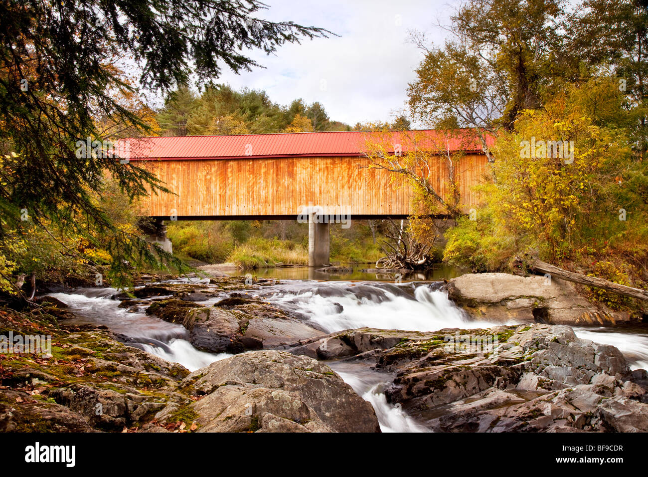 Union Village Bridge in Thetford Center Vermont USA Stock Photo Alamy