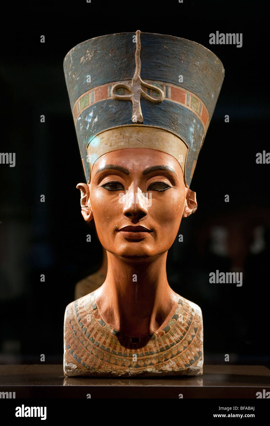 Bust of the queen Nofretete in the north hall - New Museum in Berlin Stock Photo