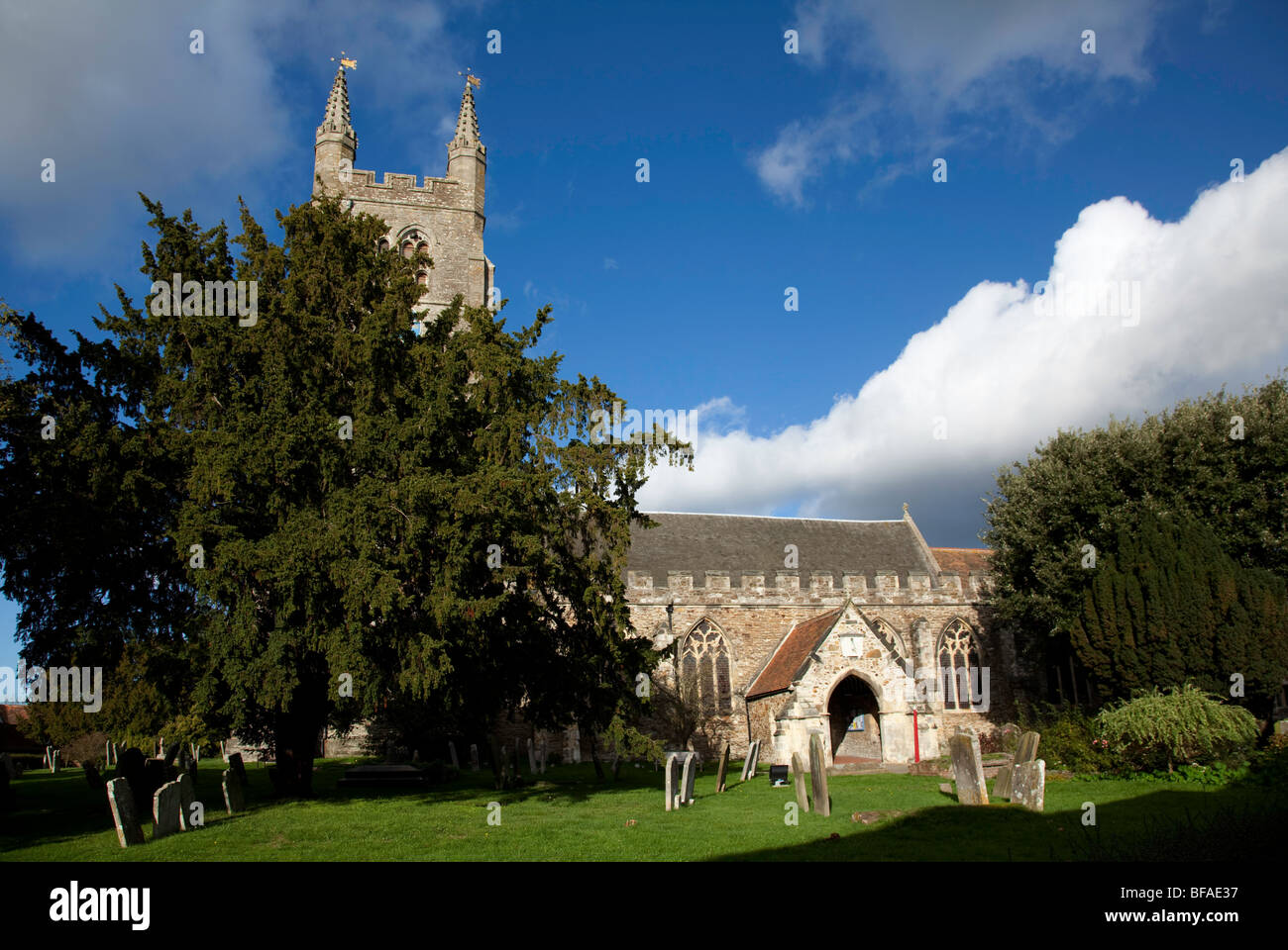 St. Mildred's Church, Tenterden Stock Photo Alamy