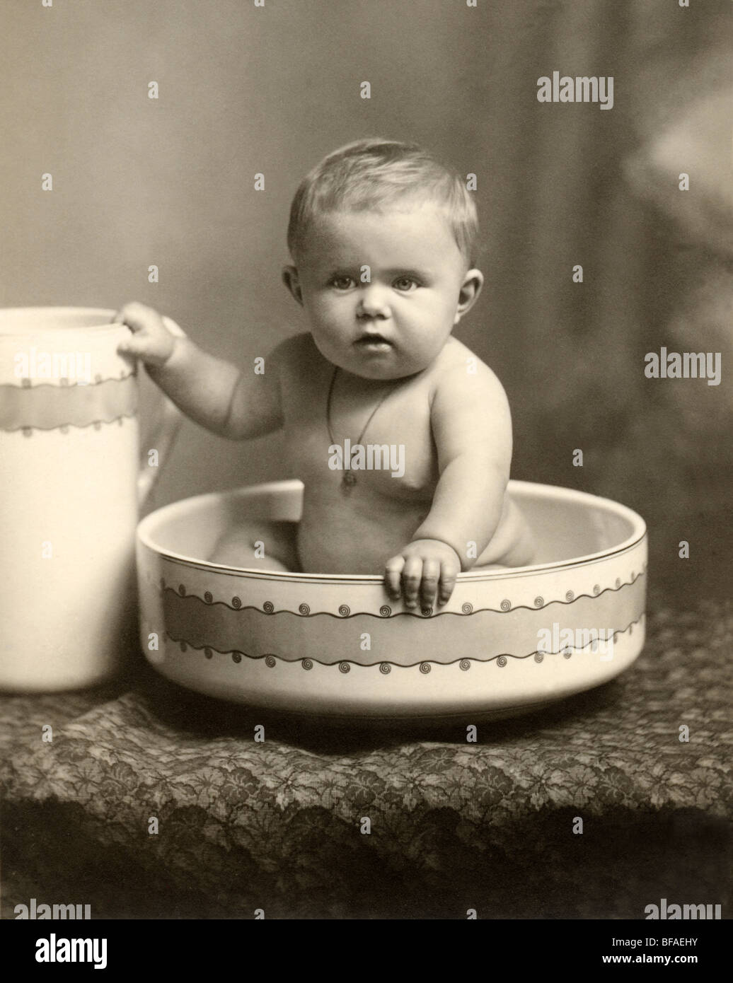 Antique baby tub 2025