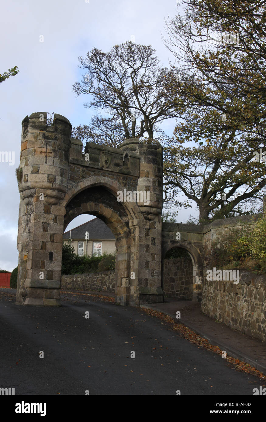 Burntisland castle hires stock photography and images Alamy