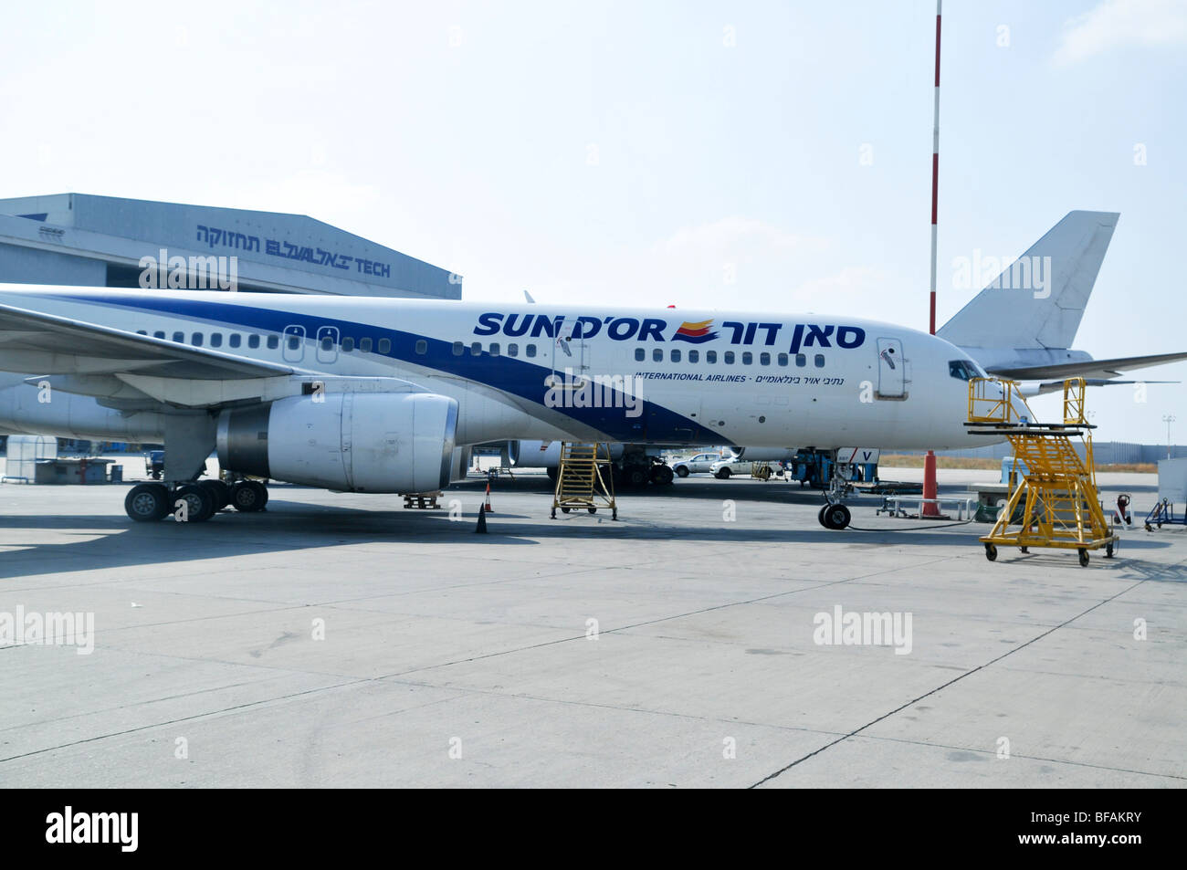 Israel, Ben-Gurion international Airport Sun D'or international alines Boeing 757 Stock Photo