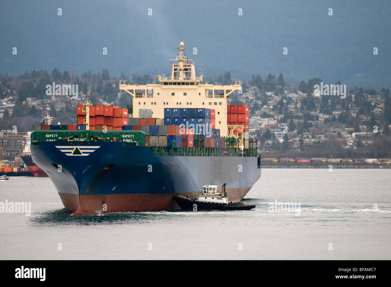 container ship in vancouver bc port Stock Photo Alamy