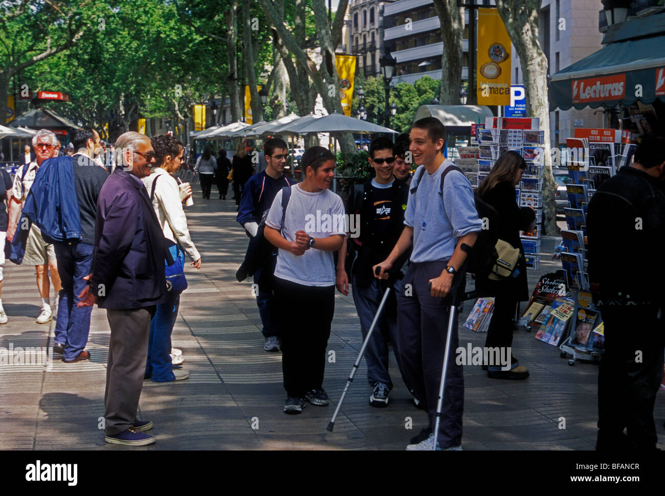 Teen boy crutches spain hires stock photography and images Alamy