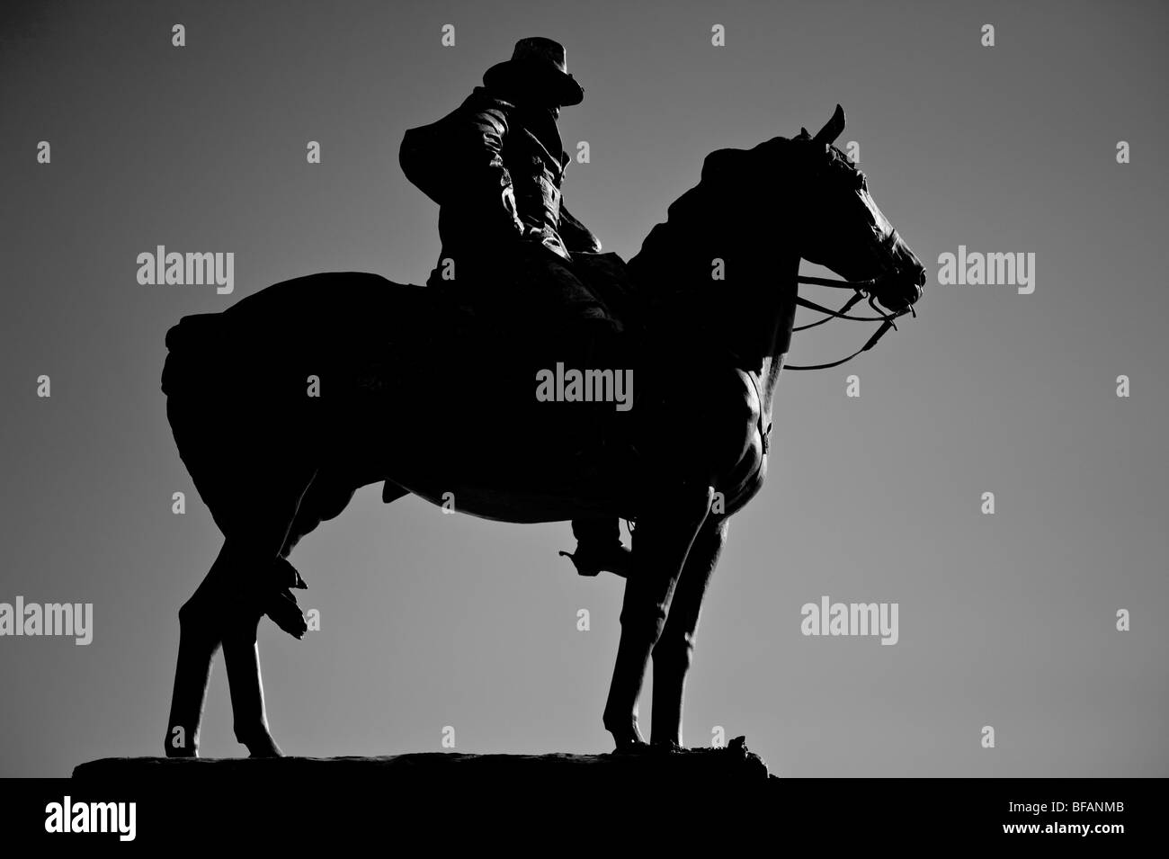 Civil war horse statue in Black and White Stock Photos & Images Alamy