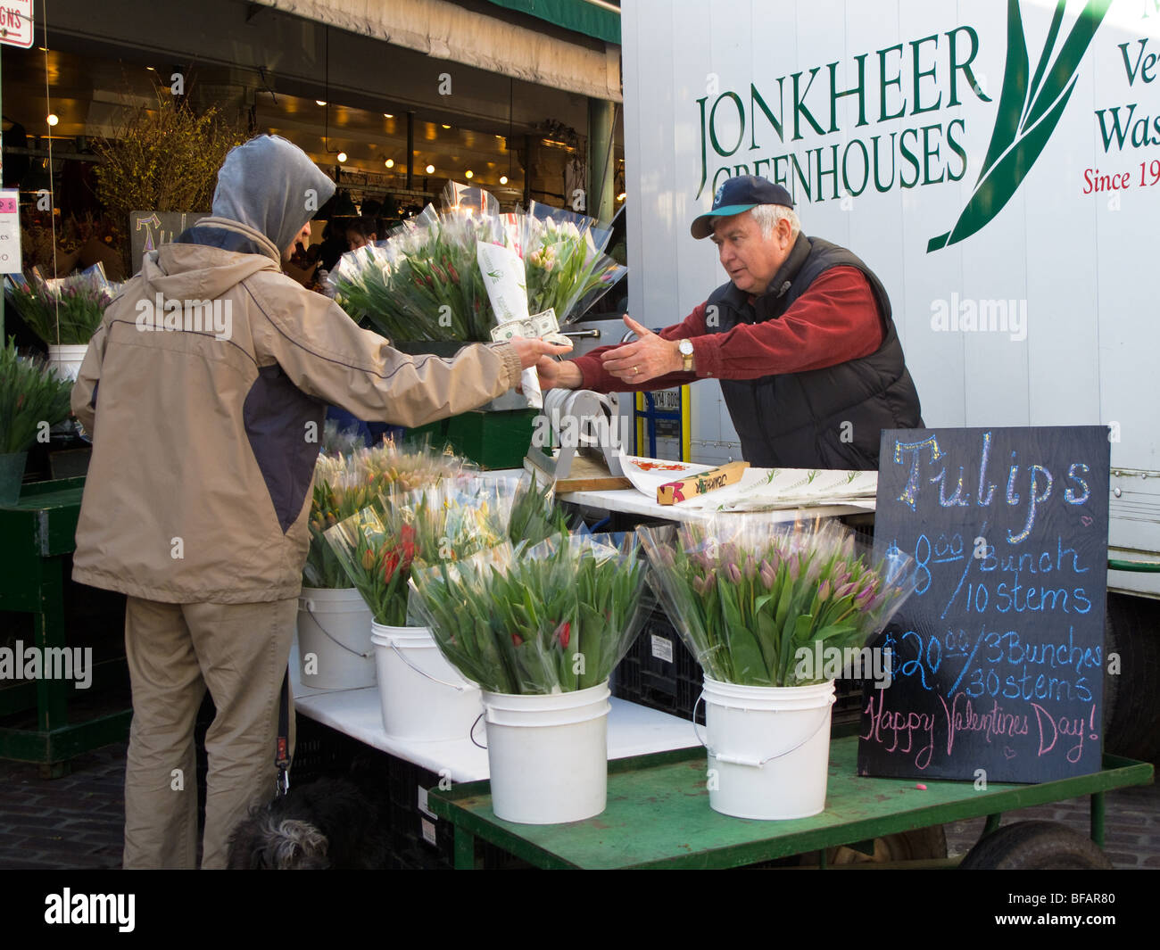 Seattle market flower hires stock photography and images Alamy