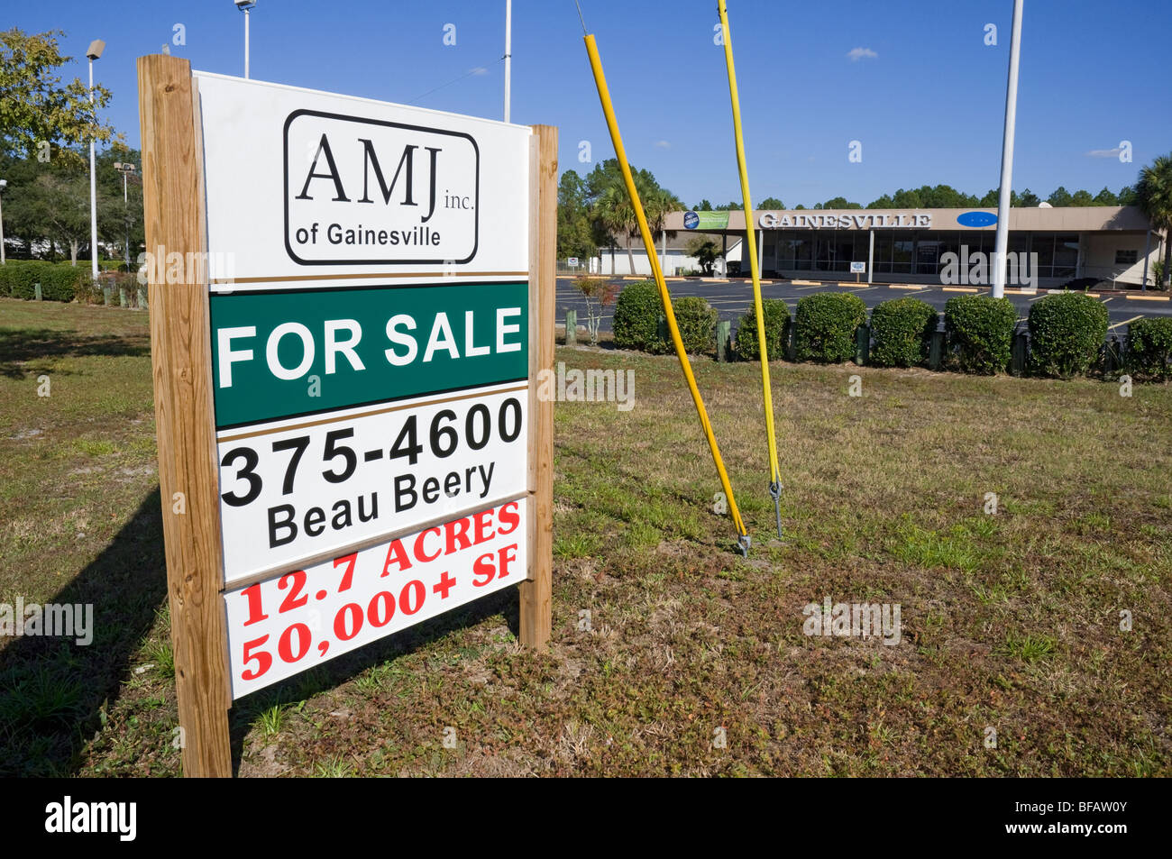 Car dealership america hires stock photography and images Alamy