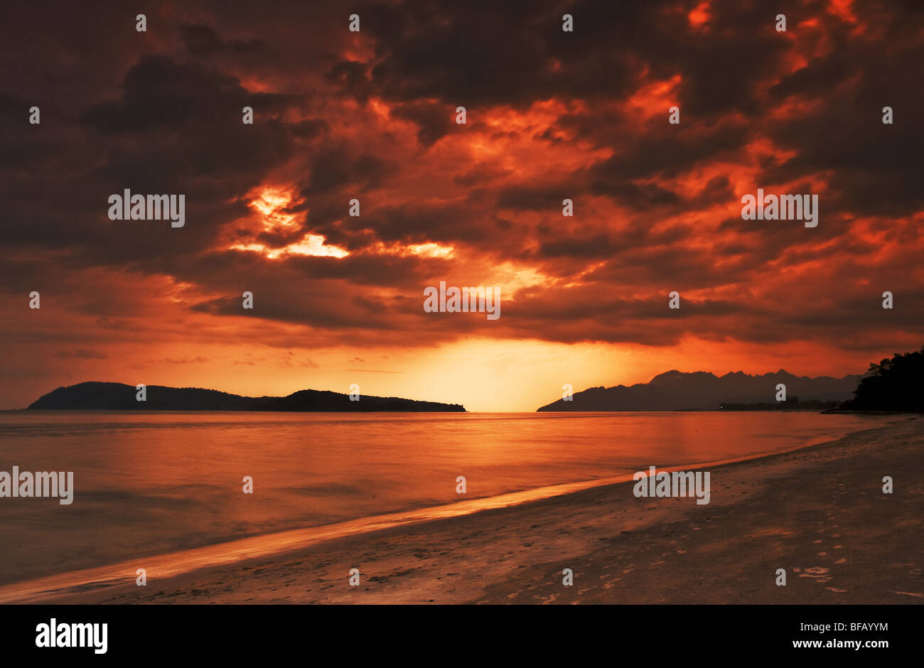 Langkawi Beach Sunset Hi res Stock Photography And Images Alamy langkawi-beach-sunset-hi-res-stock-photography-and-images-alamy
