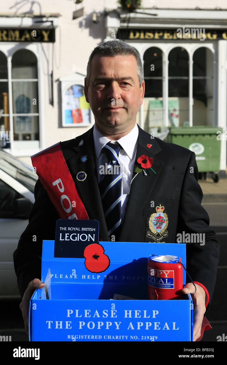 Ex-Serviceman collects for the Royal British Legion Poppy Appeal Stock Photo