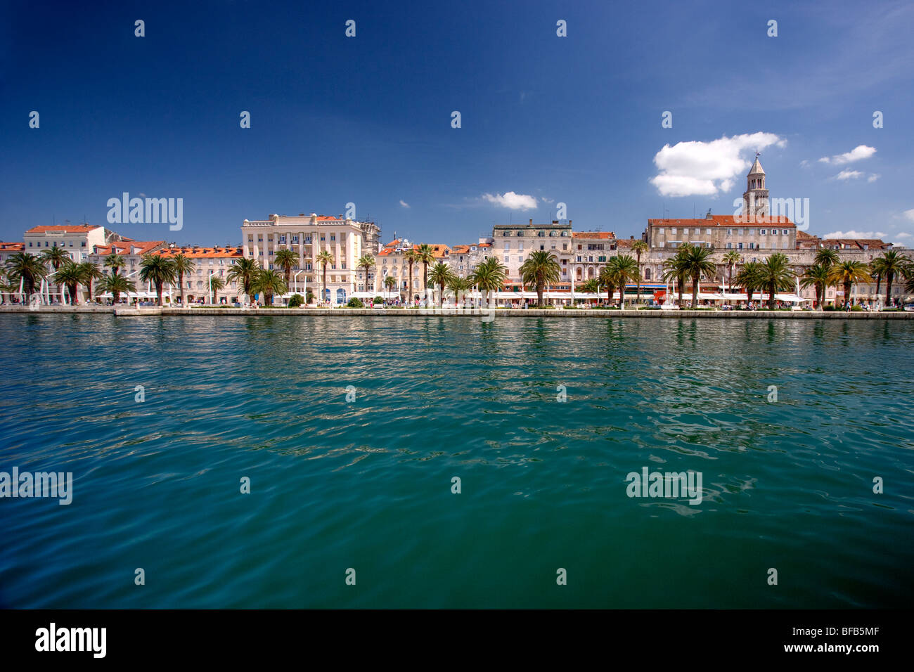 the-riva-and-diocletian-s-palace-split-croatia-stock-photo-alamy