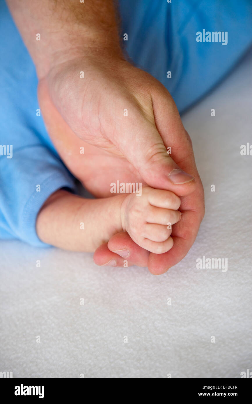 Baby boy in dads hands hires stock photography and images Alamy