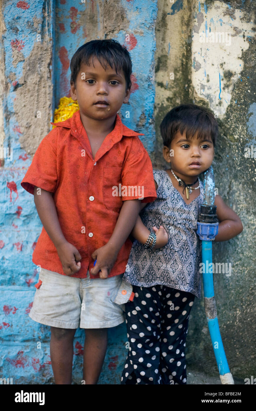 Two children who live on the street in Mumbai, India Stock Photo