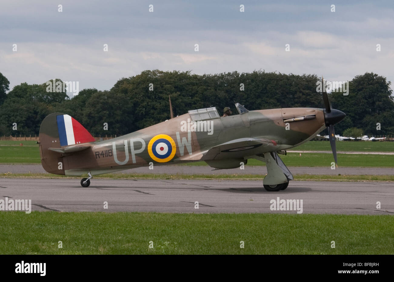 Vintage military aircraft hi-res stock photography and images - Alamy