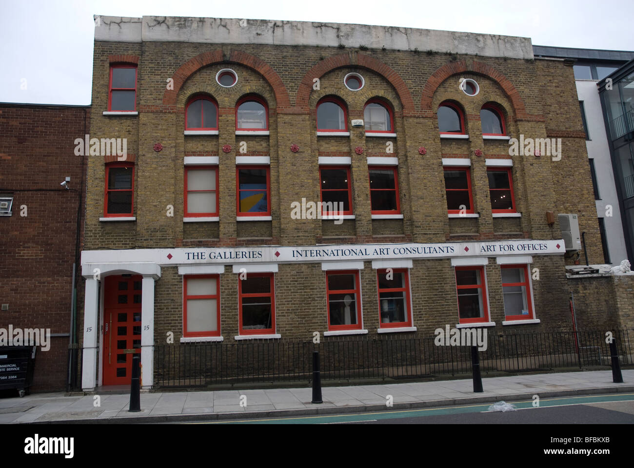 Offices and an art gallery Dock Street, Wapping London E1 Stock Photo