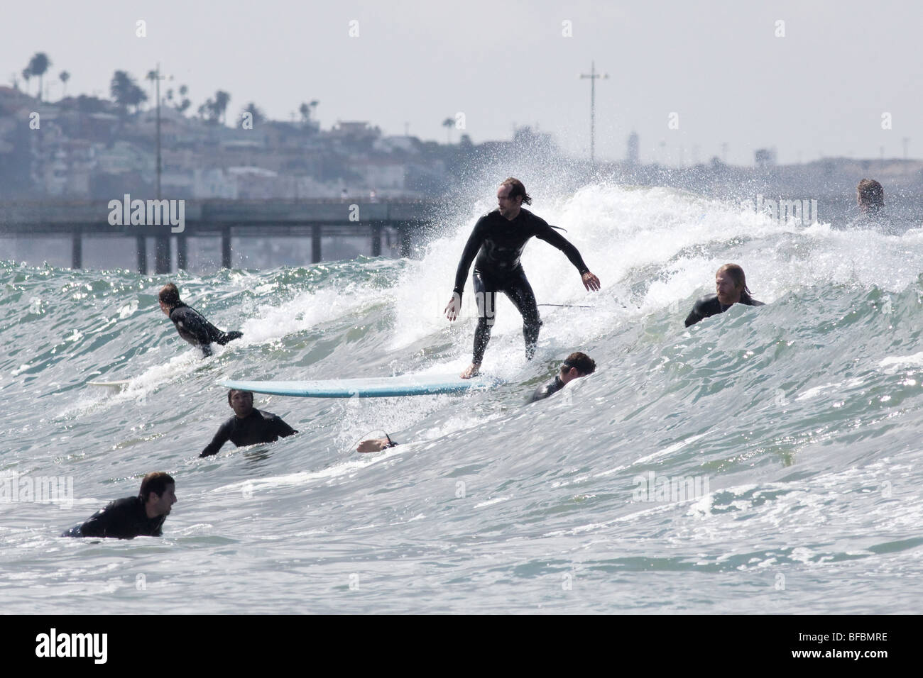 Surfing ocean waves venice beach hires stock photography and images Alamy