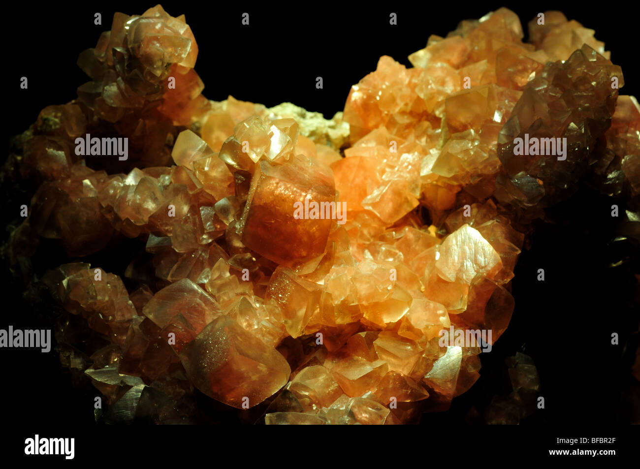 yellow-crystals-of-smithsonite-zinc-spar-a-zinc-carbonate-znco3