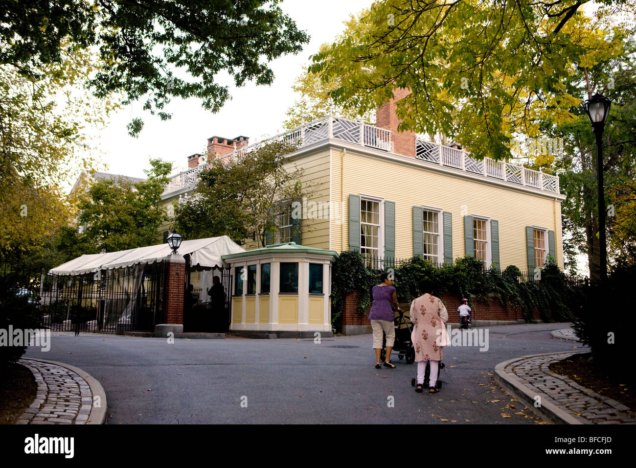 Gracie Mansion, mayor's residence since 1942, in Carl Schurz Park, New York City Stock Photo