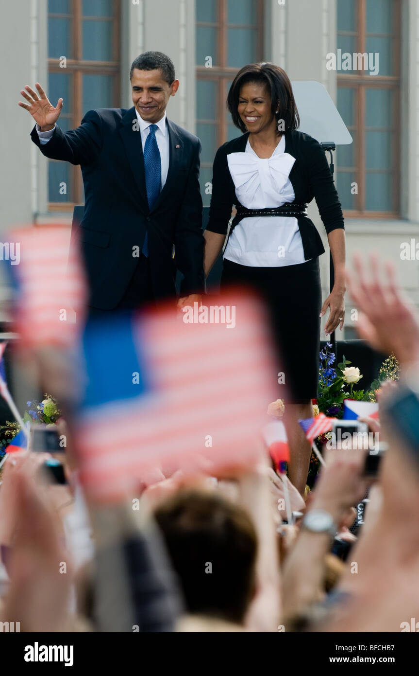 The US President Barack Obama and First Lady Michelle Obama at Prague Castle in Prague, 4 April 2009. Stock Photo
