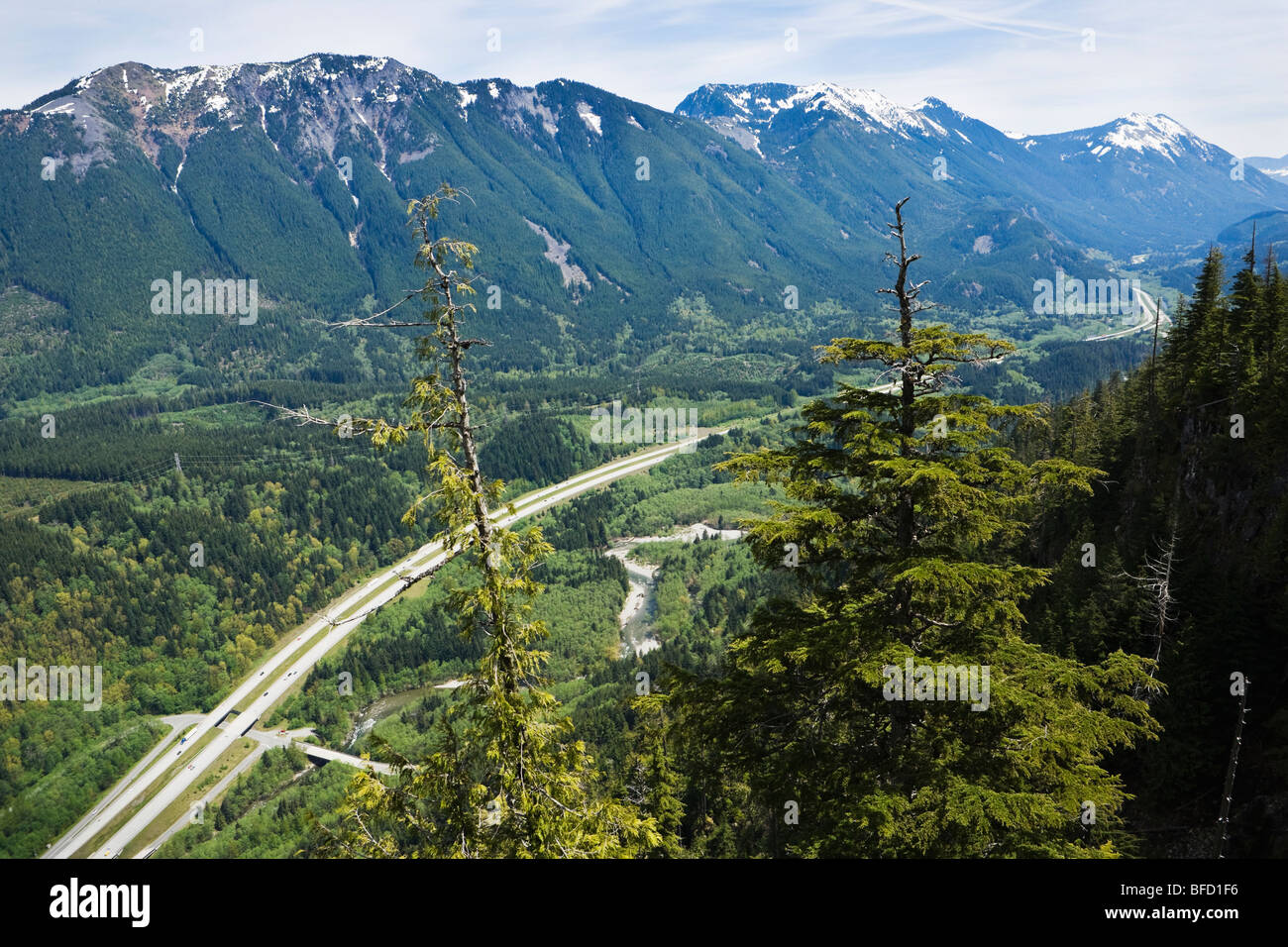 A view looking down on Interstate Highway 90 at exit 38 in Washington , Cascades, USA Stock 