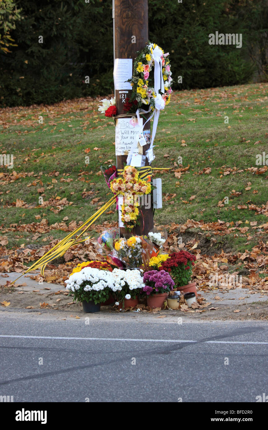 Roadside Memorial High Resolution Stock Photography and Images Alamy