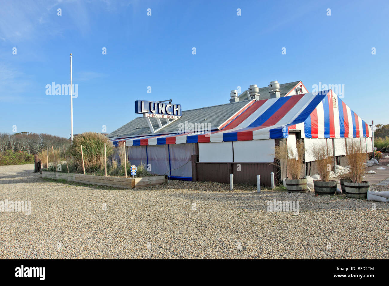 "Lunch", a popular seafood restaurant in the Hamptons, closed for the season, Napeague, near Montauk, Long Island, NY Stock Photo