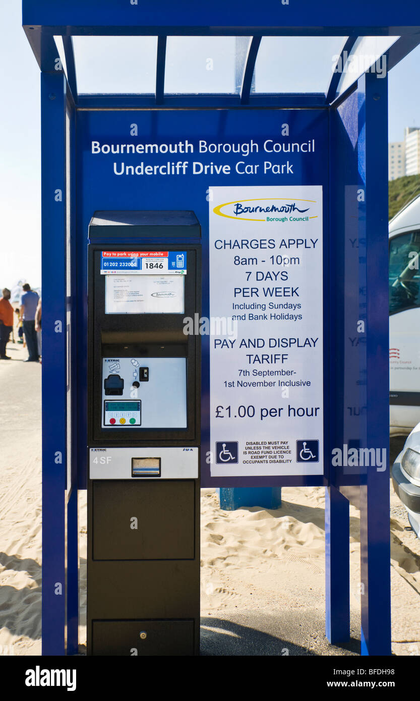 travellers occupy beach car park in bournemouth