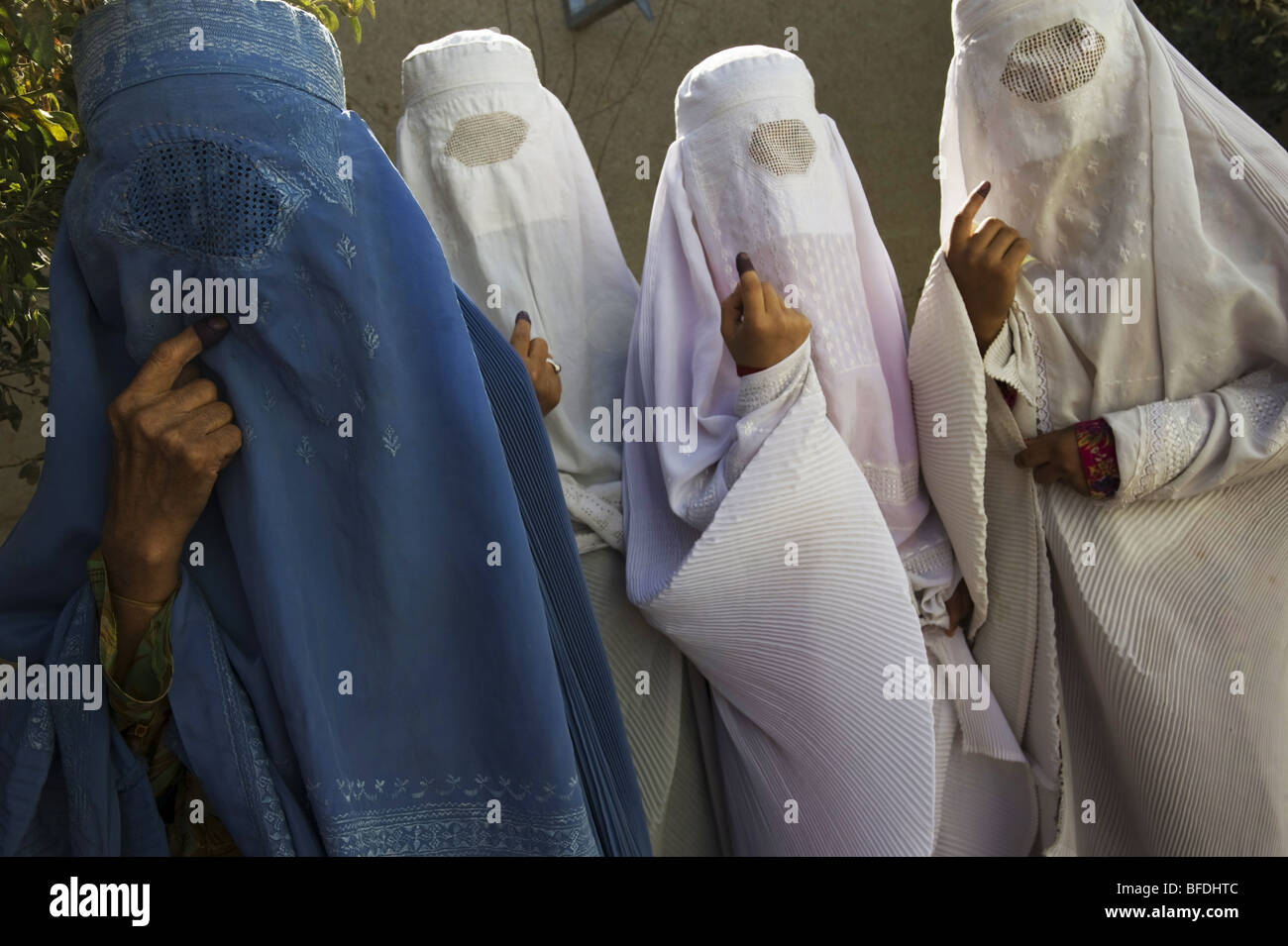 Afghan women vote in the presidential and provincial elections in Mazar