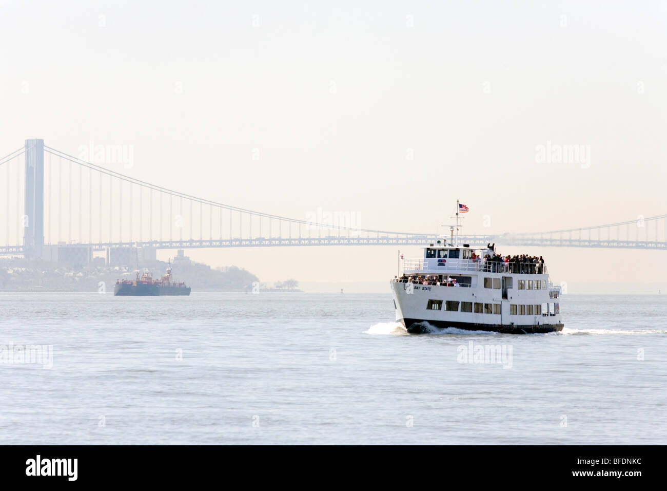 A cruise ship on the Hudson Bay, New York Stock Photo Alamy