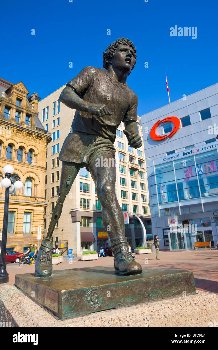 Statue of Terry Fox (1958-1981) outside the Visitor Information Centre in the city of Ottawa, Ontario, Canada Stock Photo
