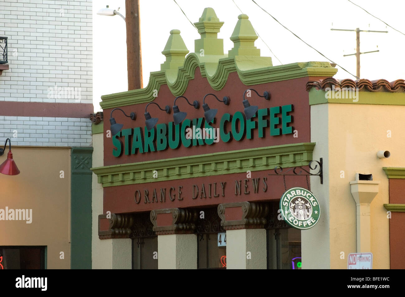 Starbucks Store Exterior Hi Res Stock Photography And Images Alamy