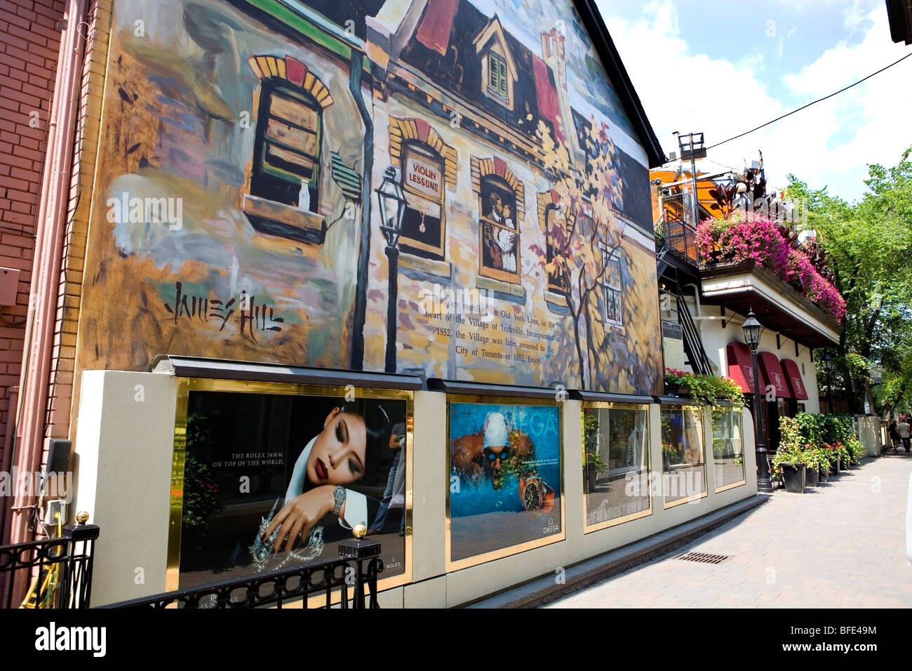 Mural on side of building, Yorkville, Toronto, Ontario, Canada Stock Photo