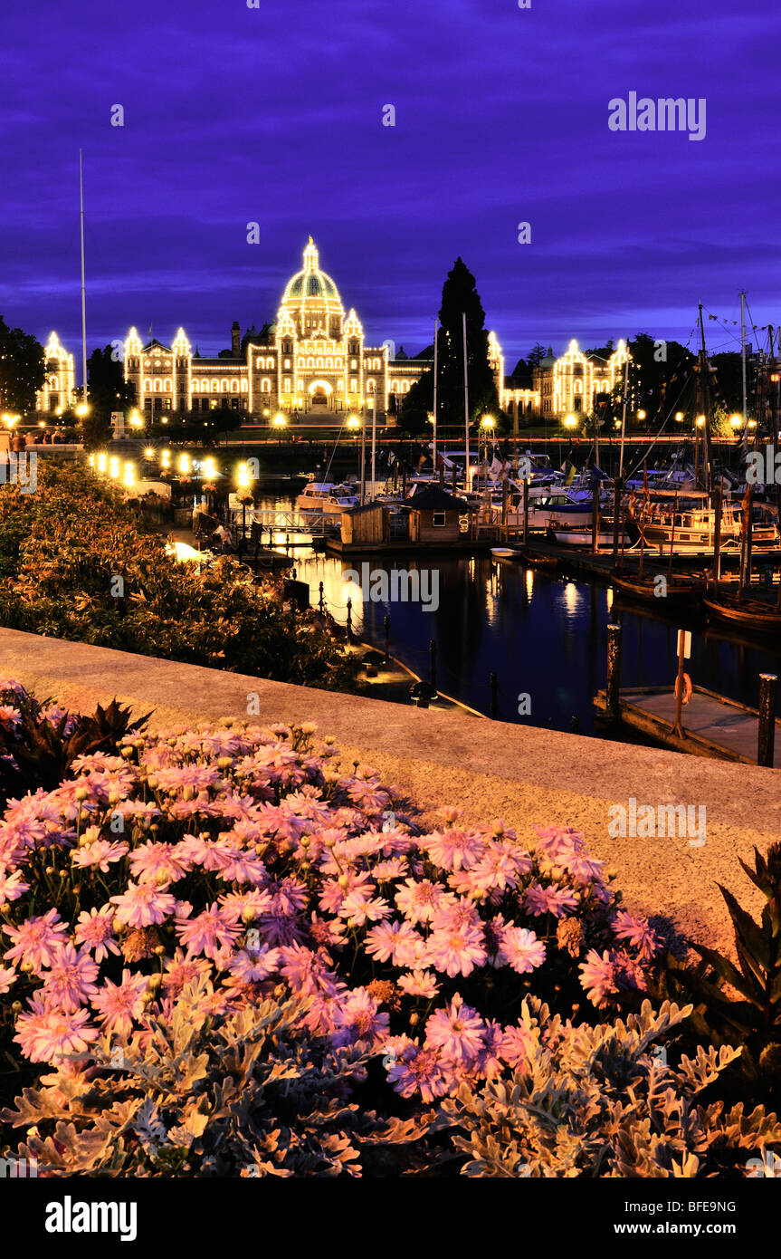 Inner Harbour and illuminated Parliament buildings at dusk, Victoria, Vancouver Island, British Columbia, Canada Stock Photo