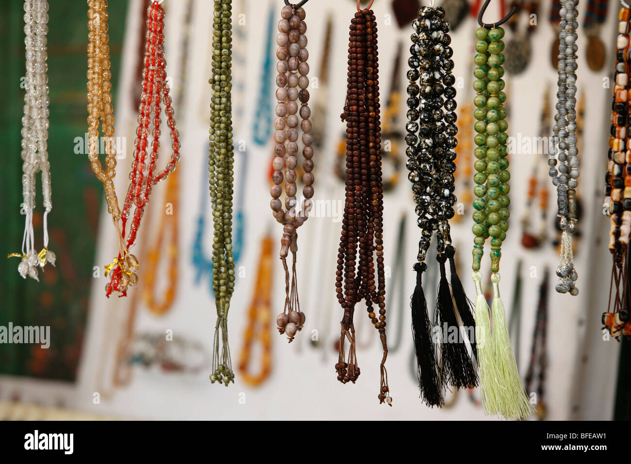 Territoire palestinien occupé Hebron Muslim prayer beads Stock Photo ...