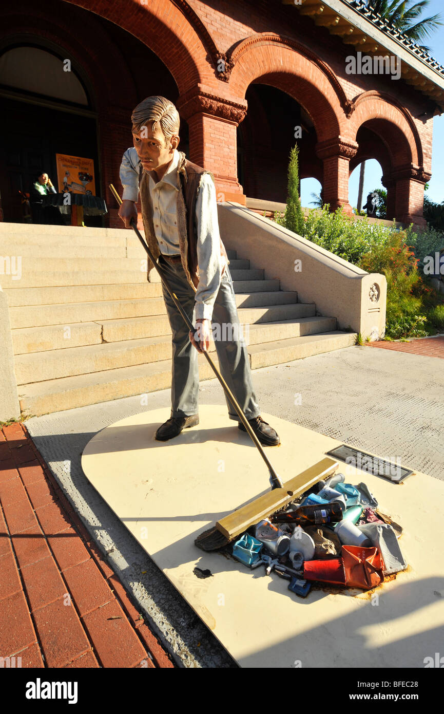 Key West Sweeping Statue Stock Photo Alamy