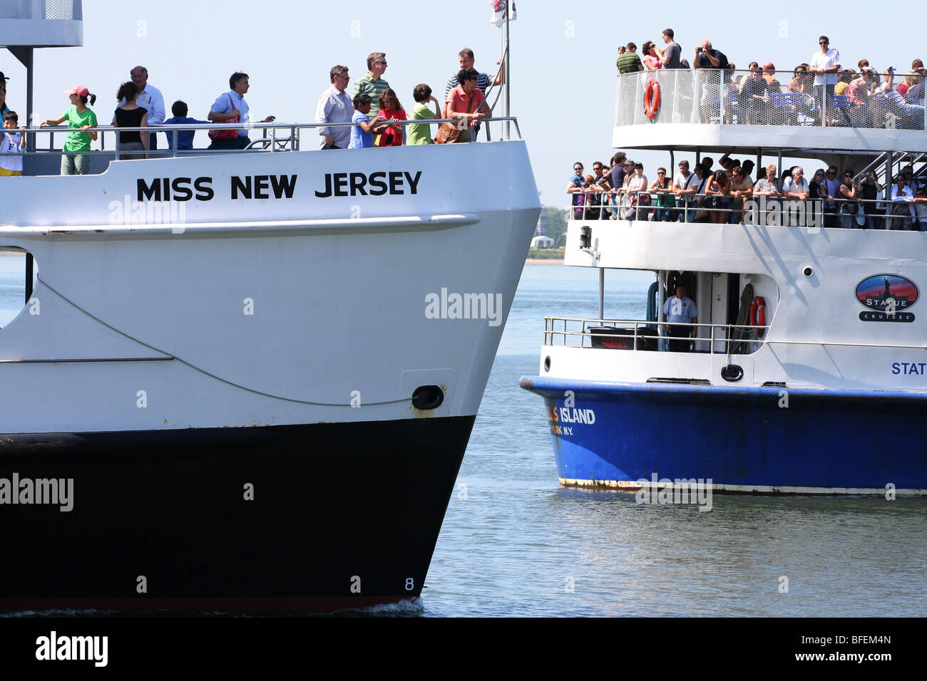 Battery Park Ferry across to Statue of liberty, Ellis Island. Immigration  centre.Miss New Jersey. Boat Ship Island ferry Stock Photo - Alamy