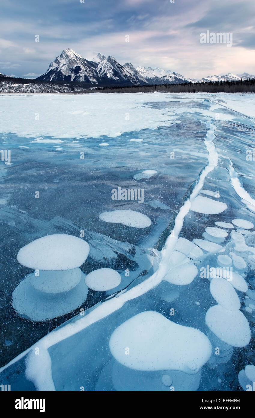 Abraham Lake in winter, Kootenay Plains, Bighorn Wildland, Alberta, Canada Stock Photo