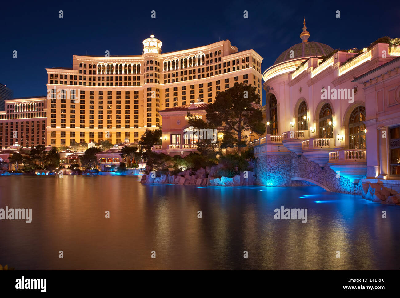 Bellagio Night Scene Las Vegas Bellagio Hotel Casino The Strip